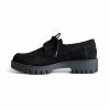 Δερμάτινα καστόρ loafers με κορδόνια καιέντονα γαζιά σε μαύρο χρώμα και τρακτερωτή σόλα πλάγια εσωτερική όψη σε λευκό φόντο.	