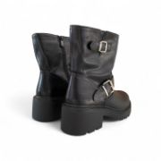 Εικόνα της Μποτάκια με διακοσμητικές τόκες