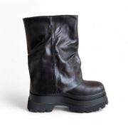 Εικόνα της Μποτάκια δίσολα με αναδιπλούμενη φάσα και τρακτερωτή σόλα