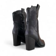 Εικόνα της Cowboy μποτάκια με τακούνι