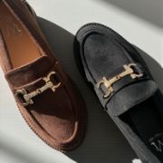 Εικόνα της Loafers Καστόρ με Μεταλλικό Διακοσμητικό