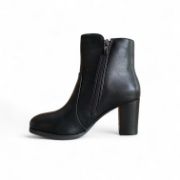 Εικόνα της Μποτάκια με χοντρό τακούνι και διακοσμητική τόκα